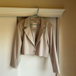 Abercrombie & Fitch Women's Beige Cropped Blazer